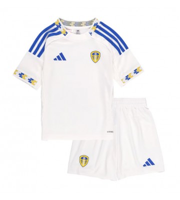 Leeds United Hjemmebanetrøje Børn 2025-26 Kortærmet (+ Korte bukser)